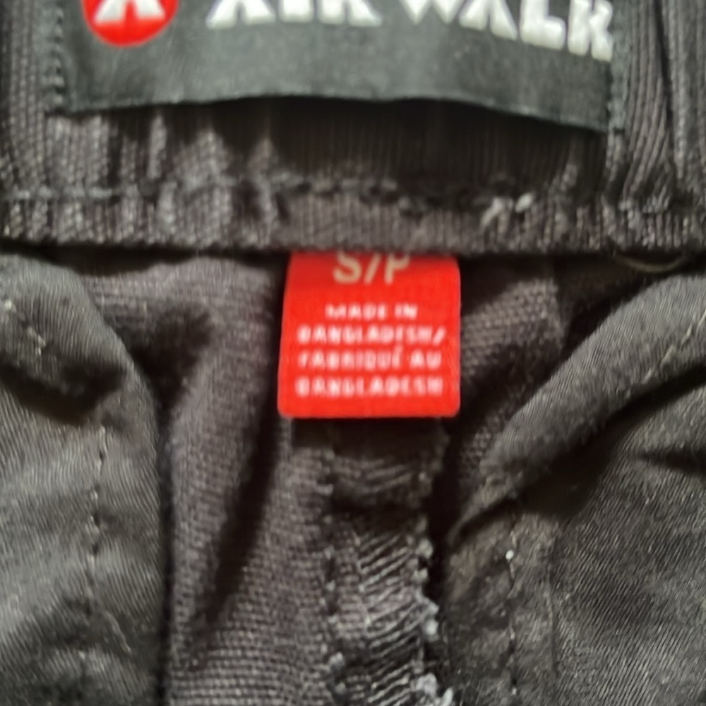 Airwalk  Cargo pants  cargo joggers  black Elastic waist& hem Plenty pockets NWT - Picture 7 of 12